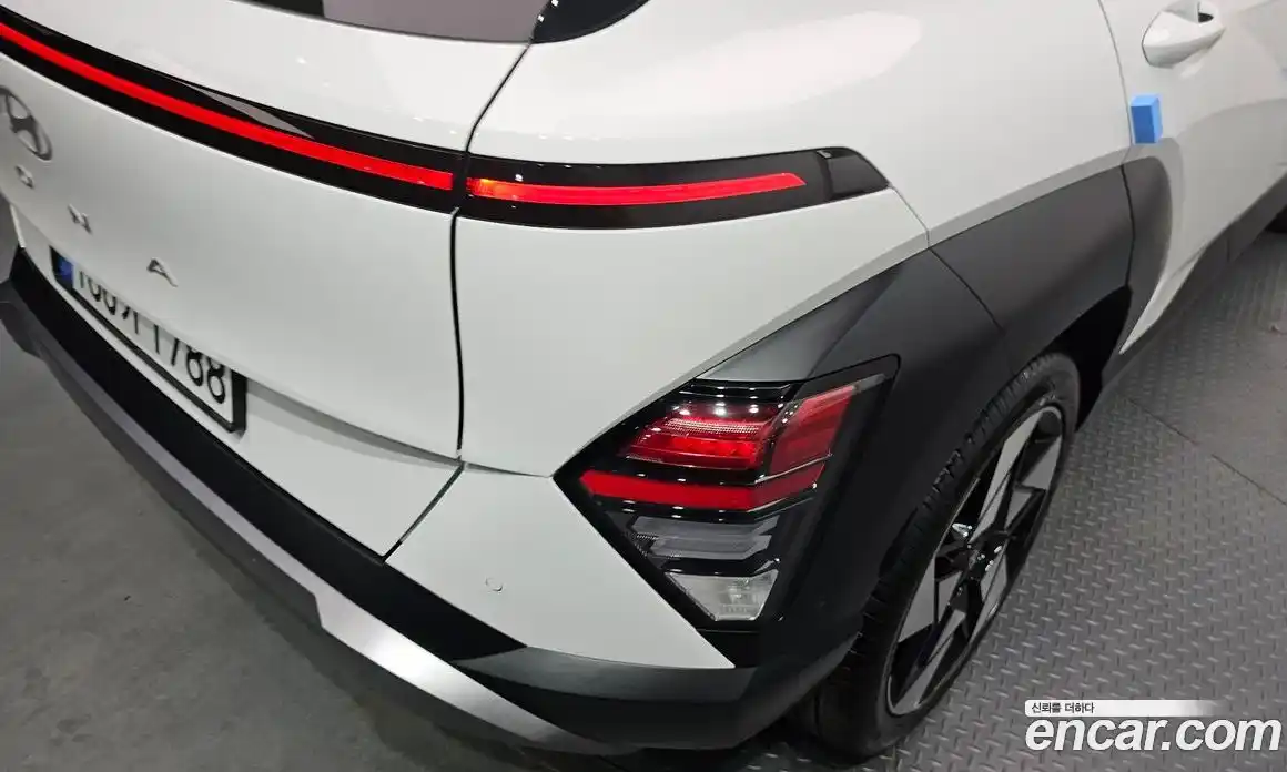 Hyundai Kona 2025 1.6 автомат (гидро), фото 9
