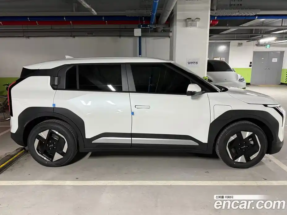 Kia EV3 2026 автомат (гидро), фото 5