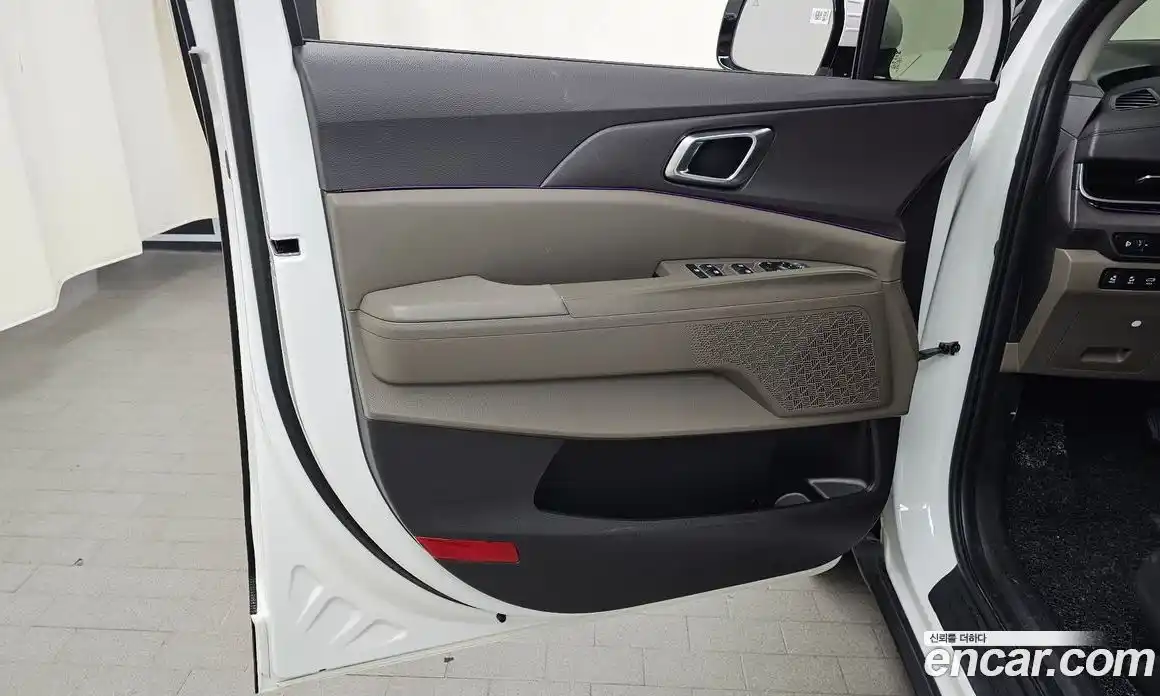 Kia Carnival 2024 1.6 автомат (гидро), фото 14