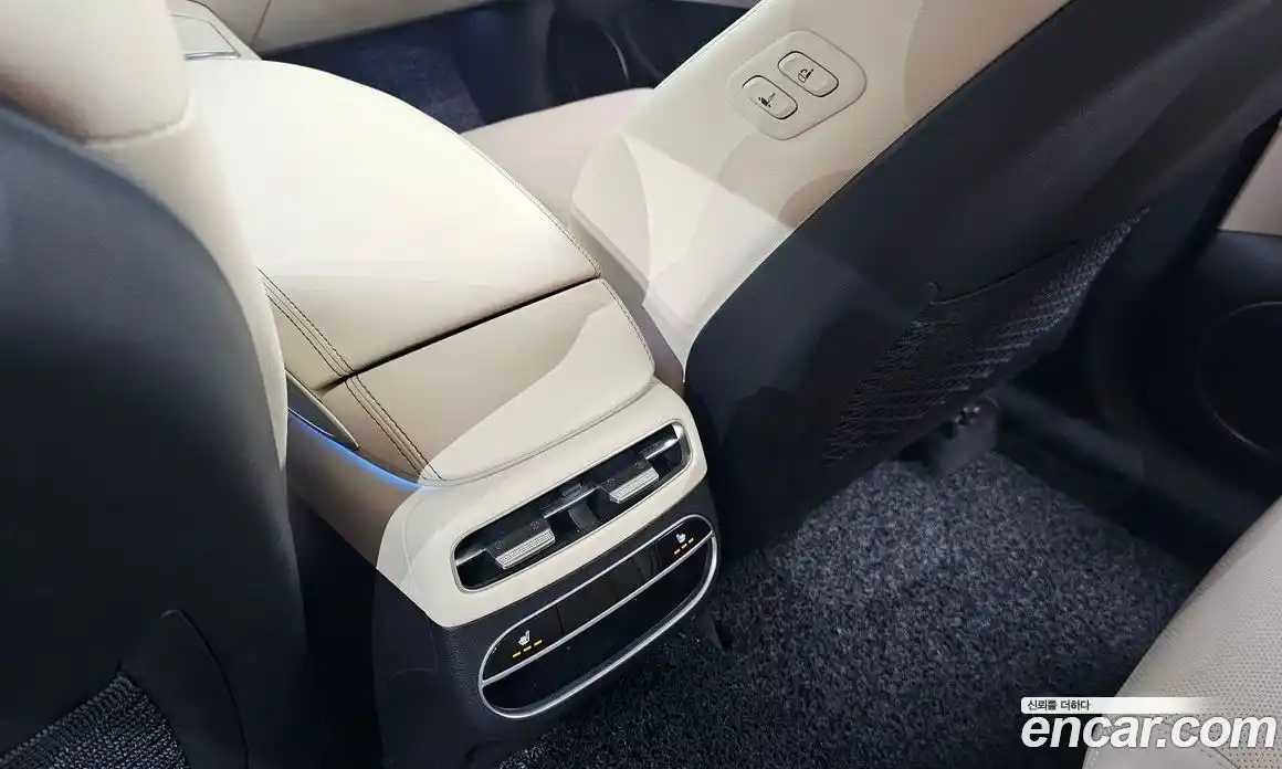 Genesis GV70 2023 2.5 автомат (гидро), фото 17