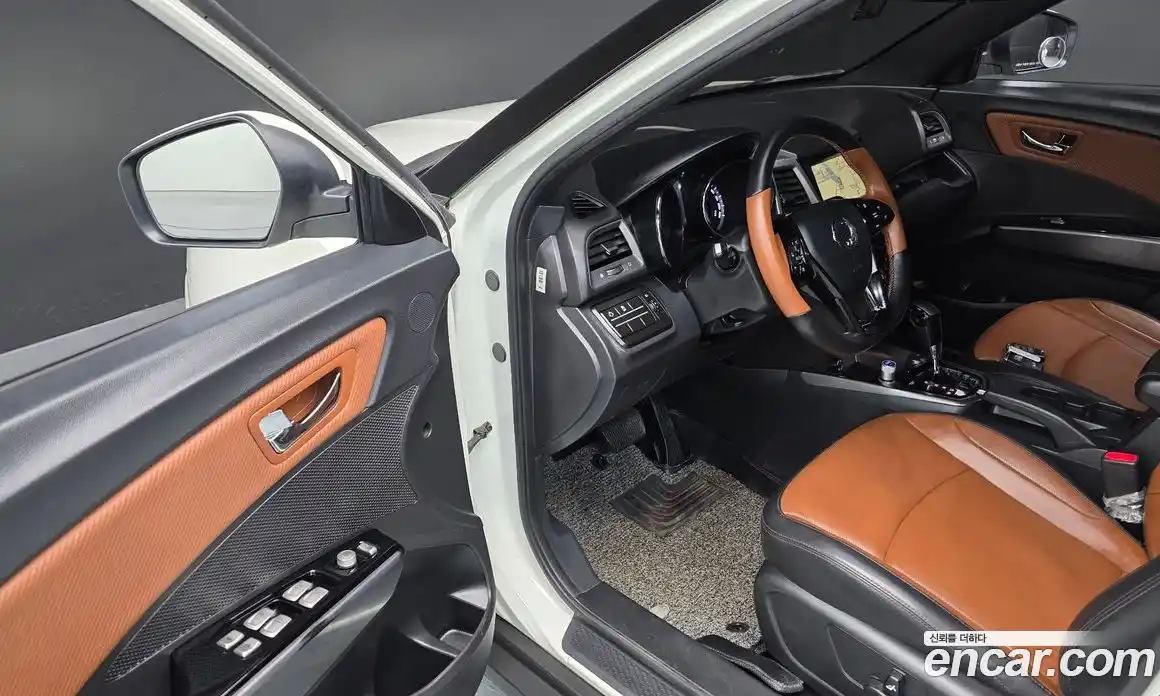 SsangYong TIBOLI 2017 1.6 автомат (гидро), фото 17