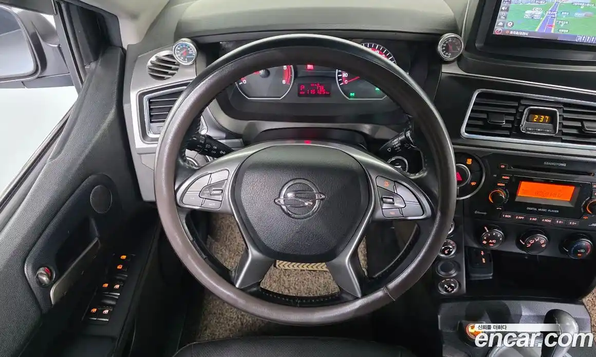 SsangYong Korando 2017 2.2 автомат (гидро), фото 13