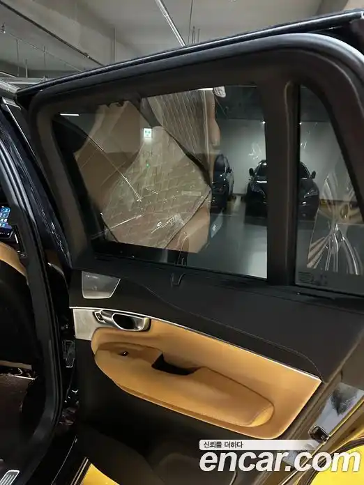 Volvo XC90 2023 2.0 автомат (гидро), фото 12