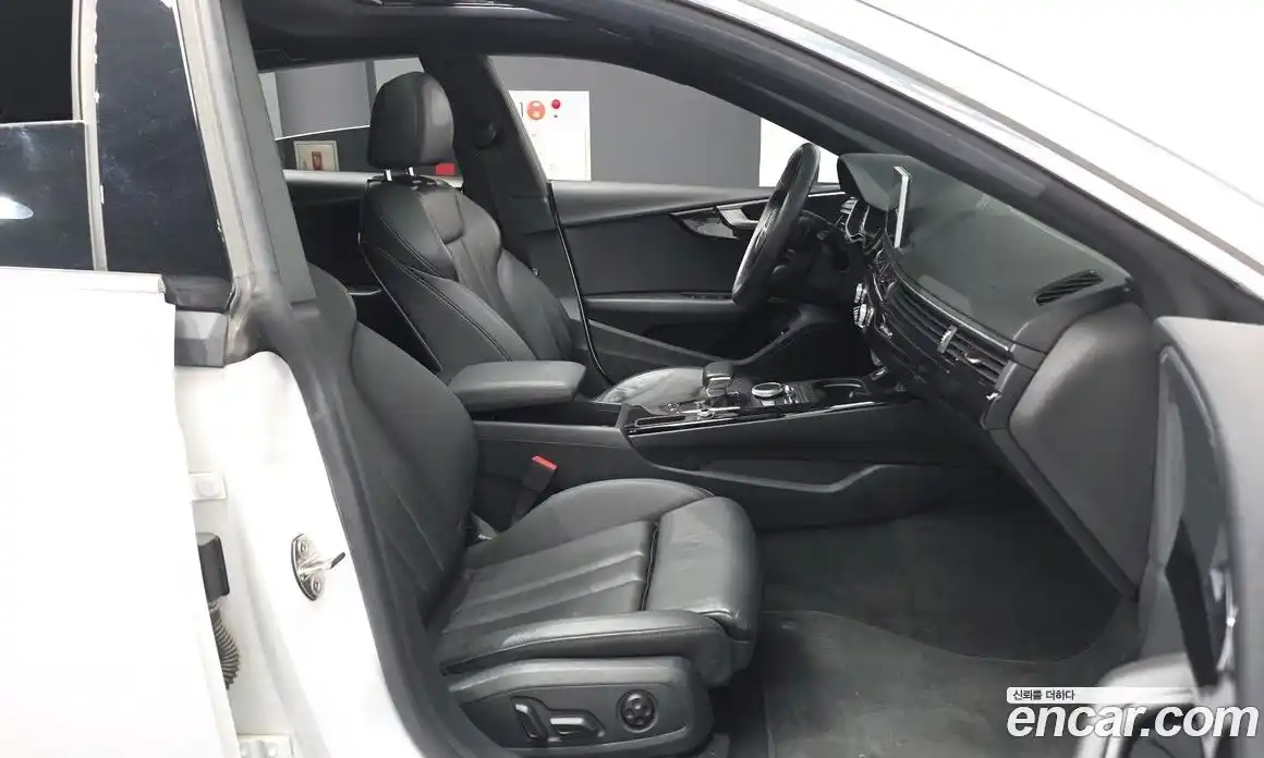Audi A5 2019 2.0 автомат (гидро), фото 11