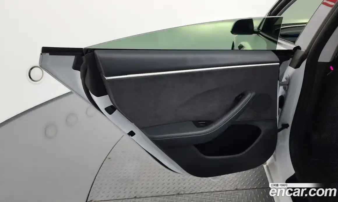 Tesla Model 3 2024 0.2 автомат (гидро), фото 15 Tesla Model 3 2024 0.2 автомат (гидро), фото 15