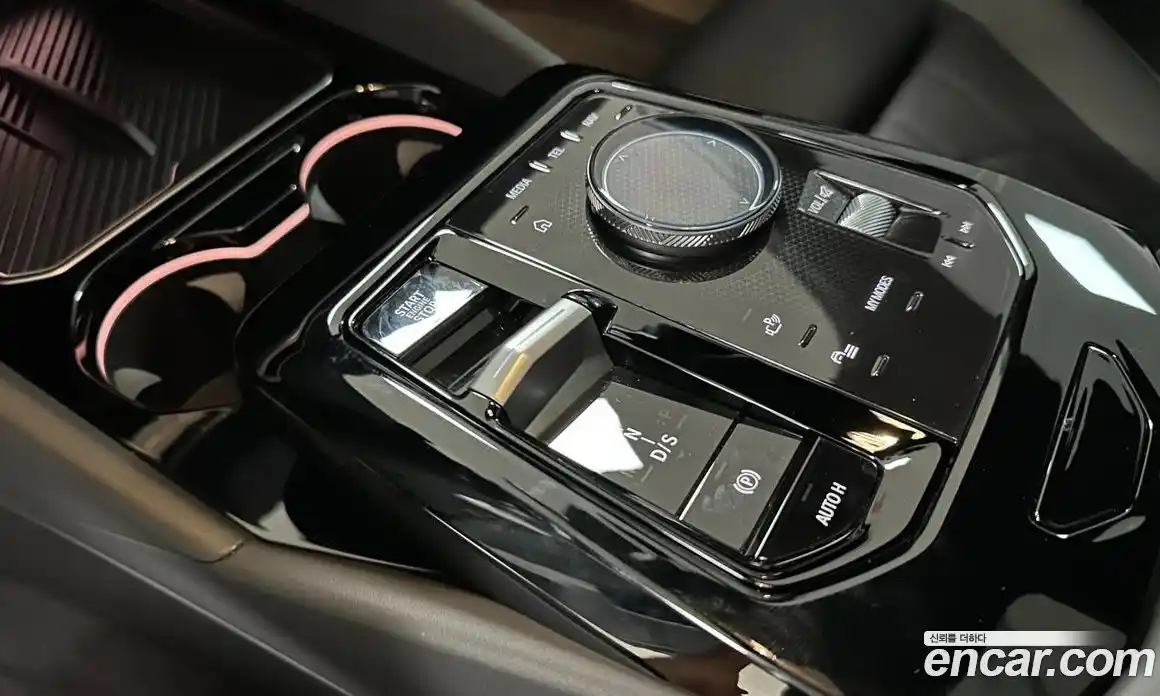 BMW 5 серия 2025 2.0 автомат (гидро), фото 9