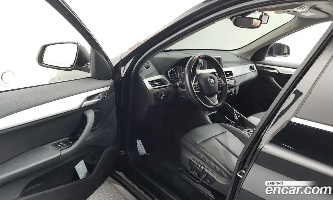 BMW X1 2019 2.0 автомат (гидро), фото 13