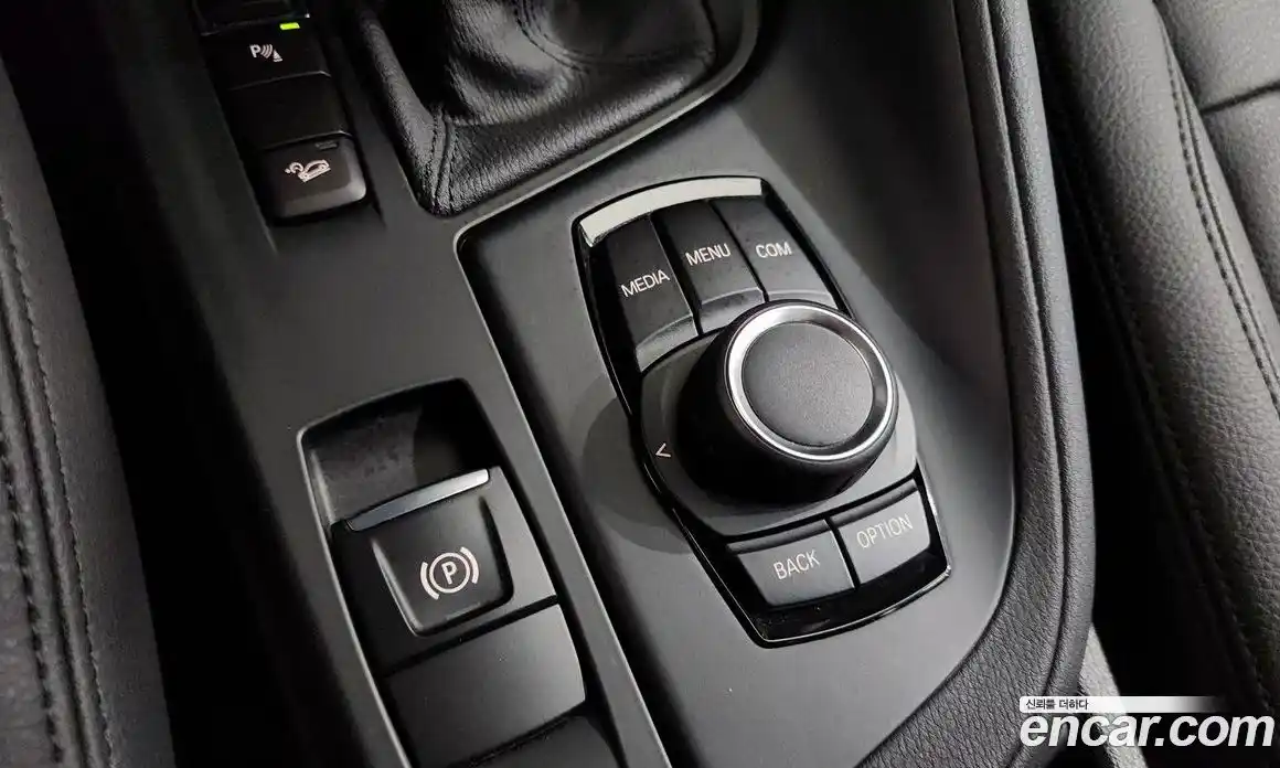 BMW X1 2019 2.0 автомат (гидро), фото 28