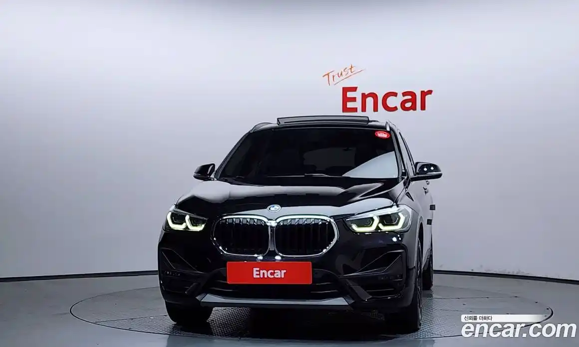 BMW X1 2019 2.0 автомат (гидро), фото 3