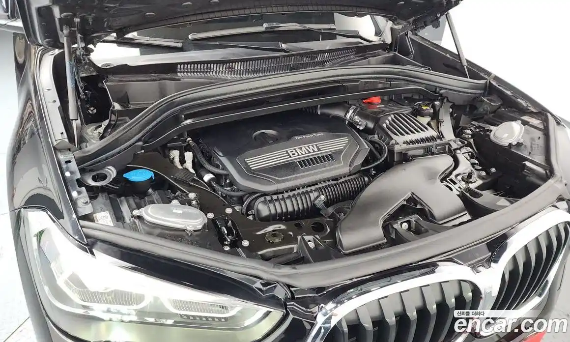 BMW X1 2019 2.0 автомат (гидро), фото 6