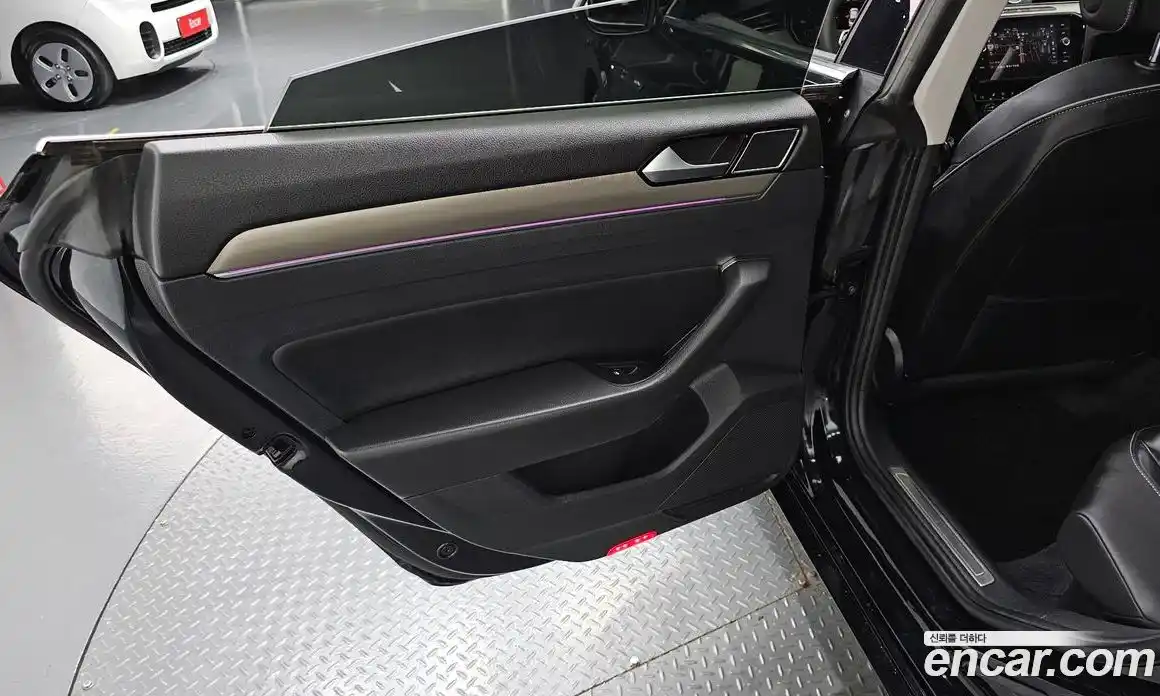Volkswagen Arteon 2019 2.0 автомат (гидро), фото 14