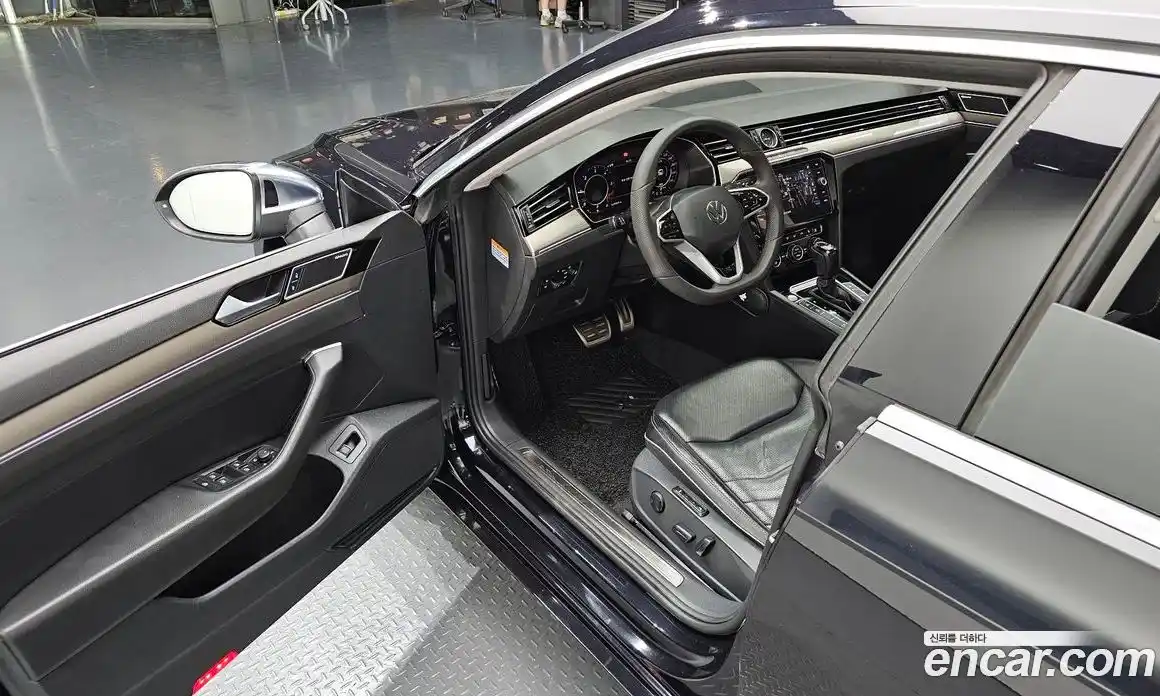 Volkswagen Arteon 2019 2.0 автомат (гидро), фото 16