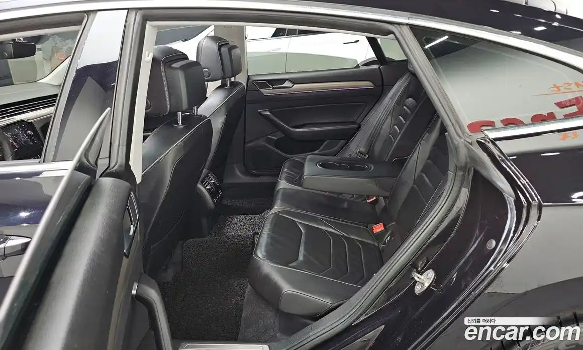 Volkswagen Arteon 2019 2.0 автомат (гидро), фото 17