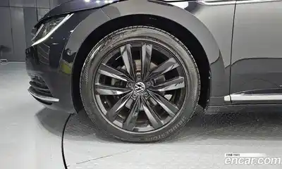 Volkswagen Arteon 2019 2.0 автомат (гидро), миниатюра 4