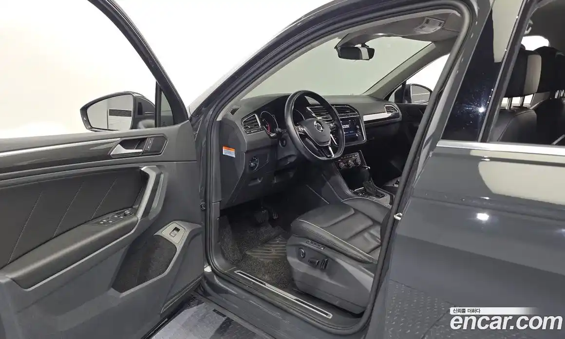 Volkswagen Tiguan 2020 2.0 автомат (гидро), фото 10