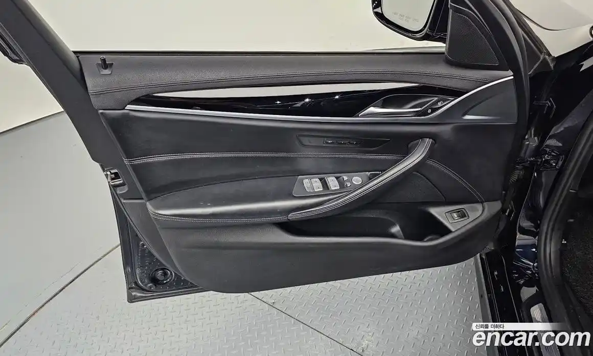 BMW 5 серия 2019 2.0 автомат (гидро), фото 14