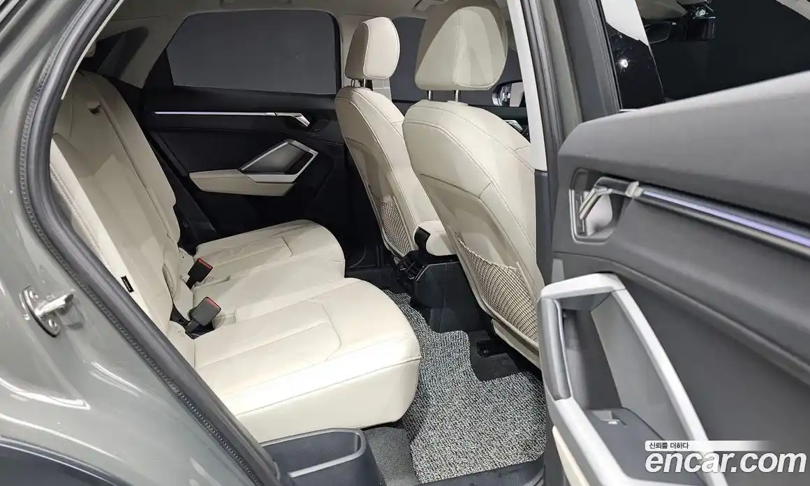 Audi Q3 2023 2.0 автомат (гидро), фото 12