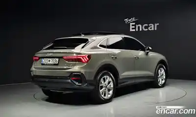 Audi Q3 2023 2.0 автомат (гидро), миниатюра 2
