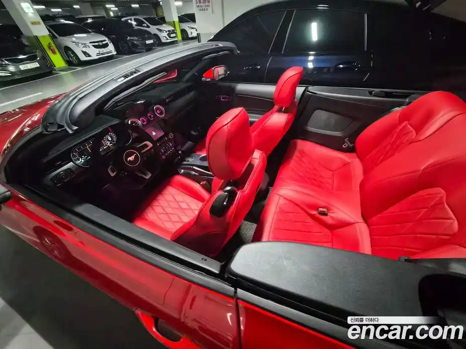 Ford Mustang 2022 5.0 автомат (гидро), фото 4