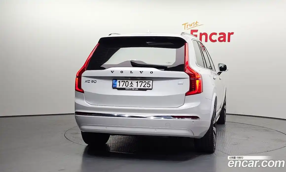 Volvo XC90 2023 2.0 автомат (гидро), фото 4