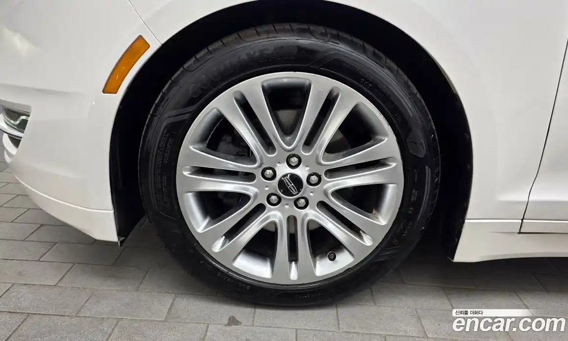Lincoln MKZ 2015 2.0 автомат (гидро), фото 5 Lincoln MKZ 2015 2.0 автомат (гидро), фото 5