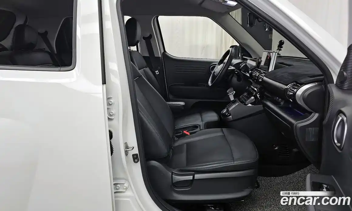 Hyundai Casper 2023 1.0 автомат (гидро), фото 17