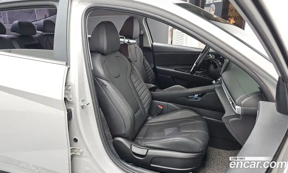 Hyundai Avante 2020 1.6 автомат (гидро), фото 16