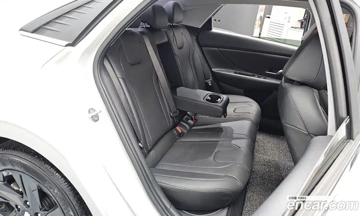 Hyundai Avante 2020 1.6 автомат (гидро), фото 17