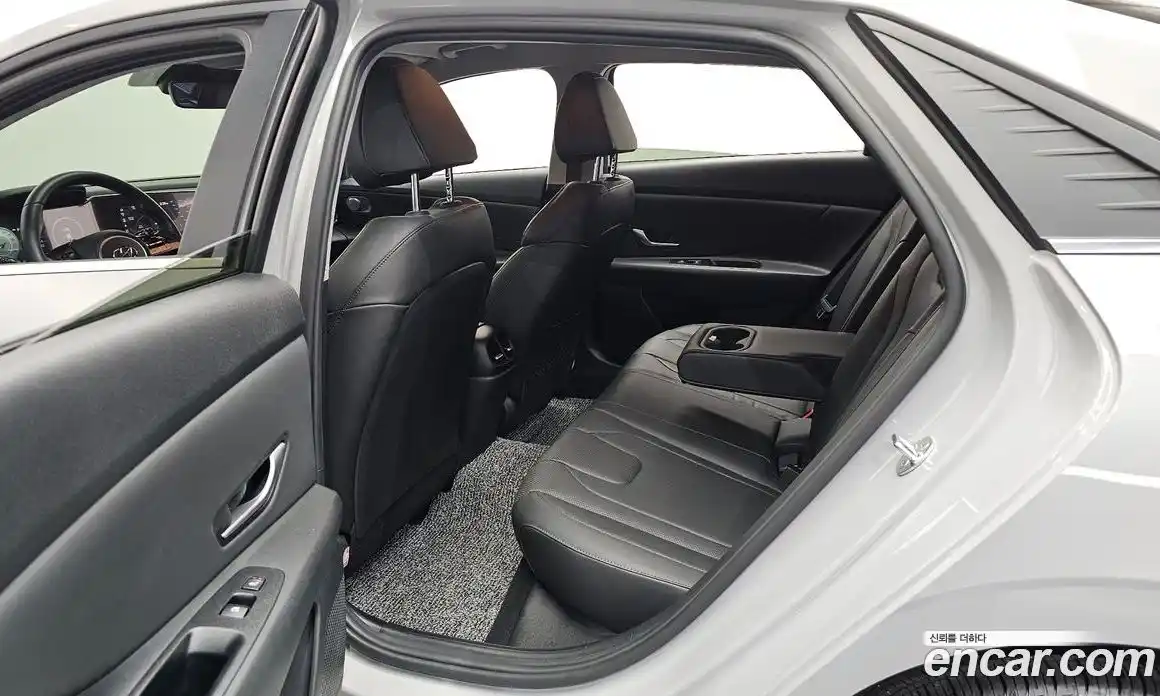 Hyundai Avante 2020 1.6 автомат (гидро), фото 18