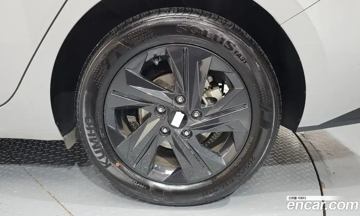 Hyundai Avante 2020 1.6 автомат (гидро), фото 7