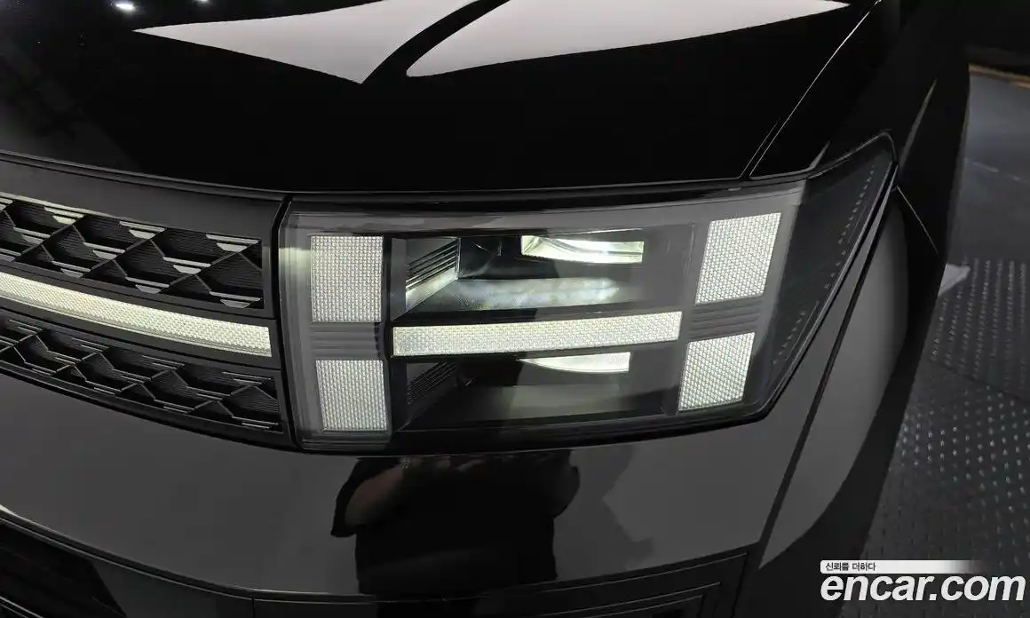 Hyundai Santa Fe 2024 2.5 автомат (гидро), фото 8