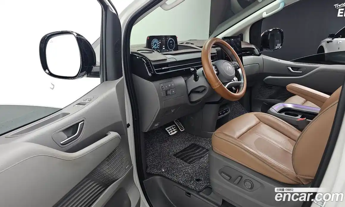 Hyundai Staria 2024 1.6 автомат (гидро), фото 17