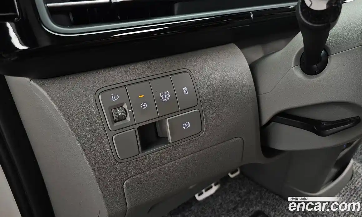 Hyundai Staria 2024 1.6 автомат (гидро), фото 24