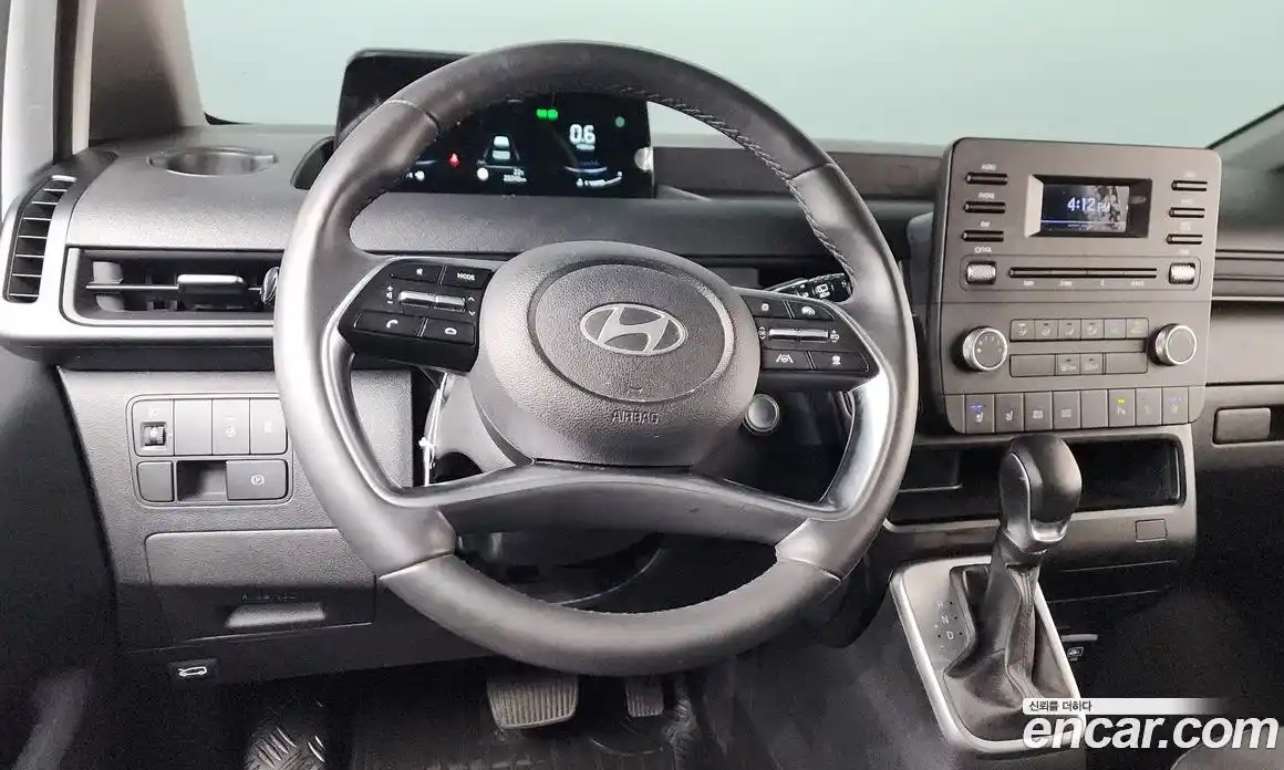 Hyundai Staria 2024 3.5 автомат (гидро), фото 20