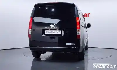 Hyundai Staria 2024 3.5 автомат (гидро), миниатюра 3