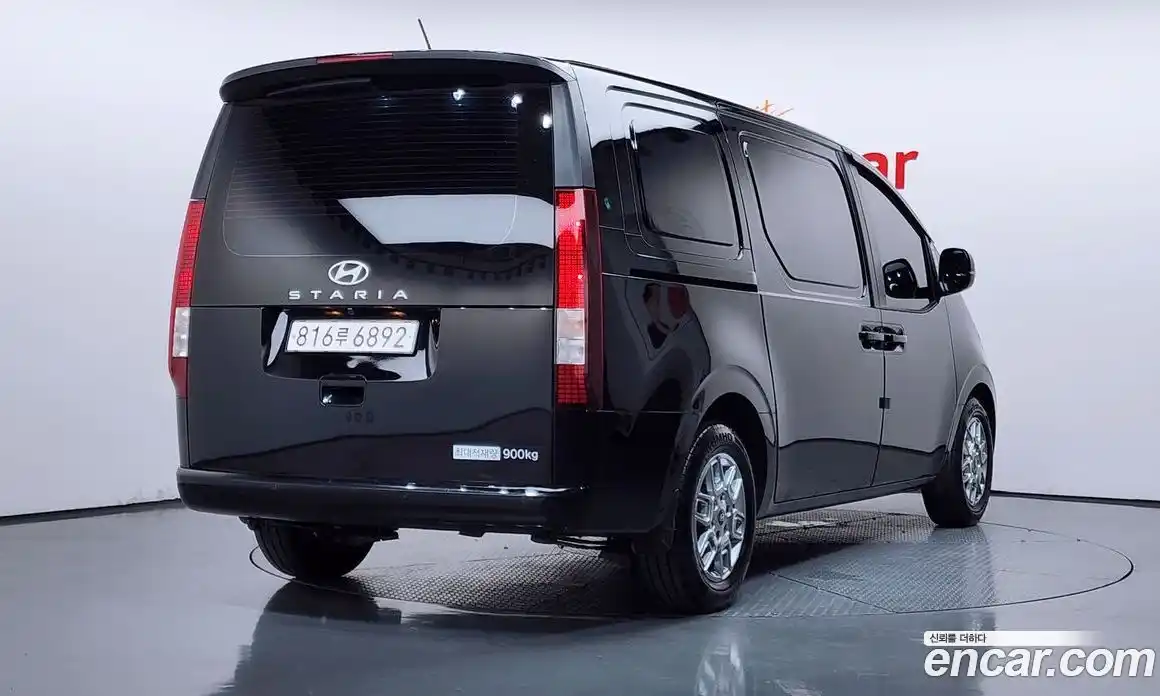 Hyundai Staria 2024 3.5 автомат (гидро), фото 4