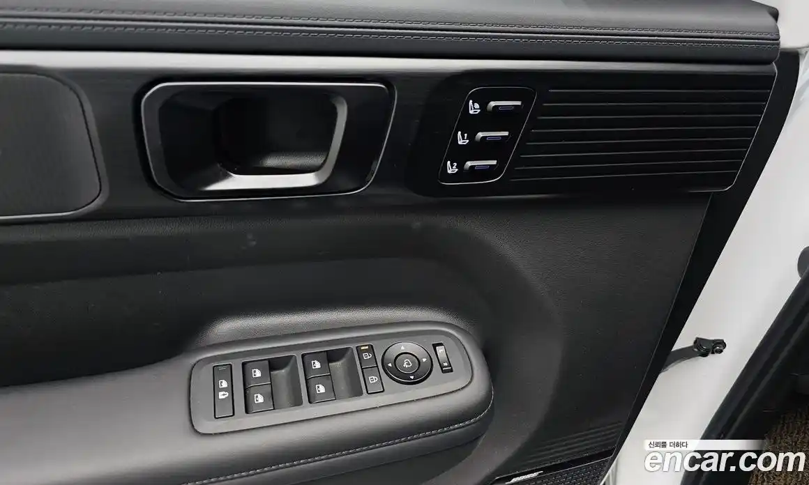Hyundai Santa Fe 2024 1.6 автомат (гидро), фото 32