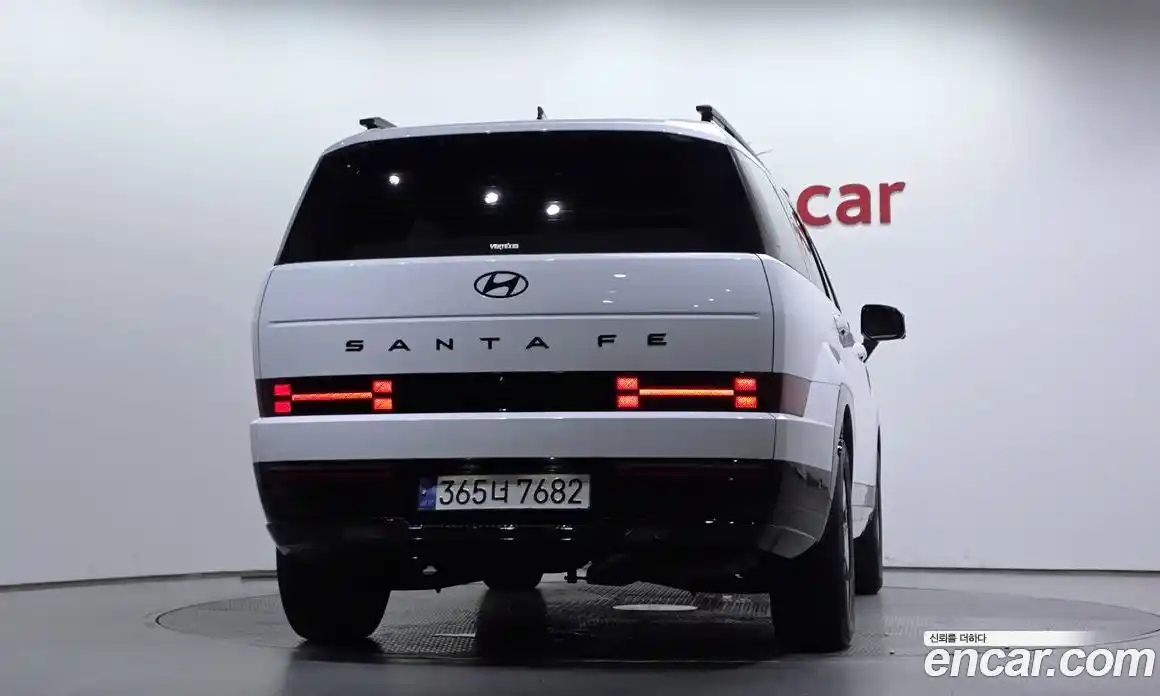 Hyundai Santa Fe 2024 1.6 автомат (гидро), фото 4