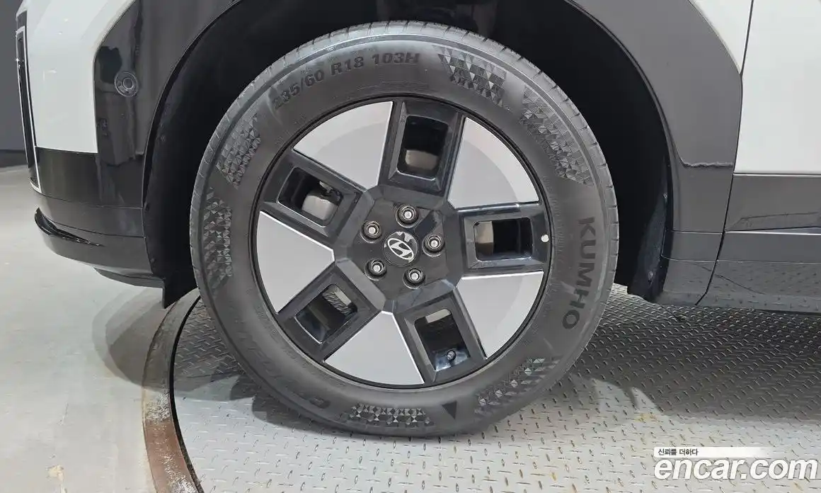 Hyundai Santa Fe 2024 1.6 автомат (гидро), фото 5