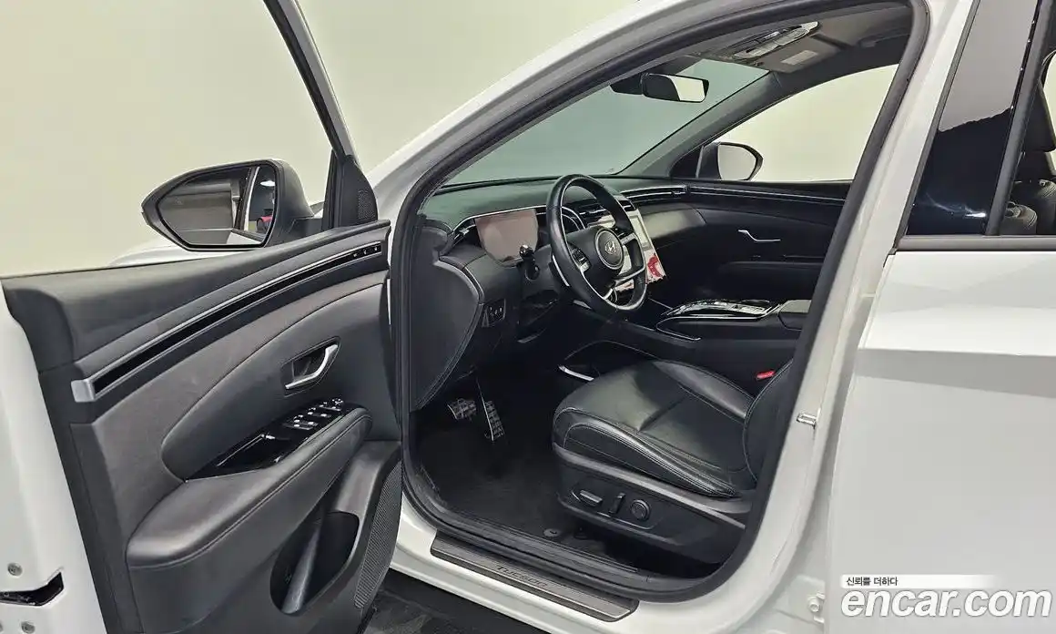 Hyundai Tucson 2023 1.6 автомат (гидро), фото 13