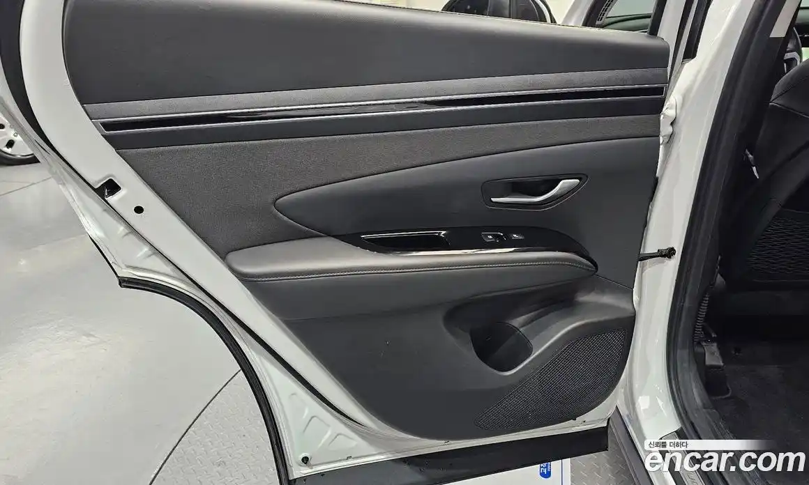 Hyundai Tucson 2023 1.6 автомат (гидро), фото 15