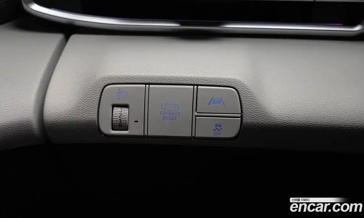 Hyundai Avante 2023 1.6 автомат (гидро), фото 19
