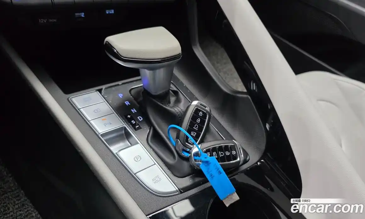 Hyundai Avante 2023 1.6 автомат (гидро), фото 9