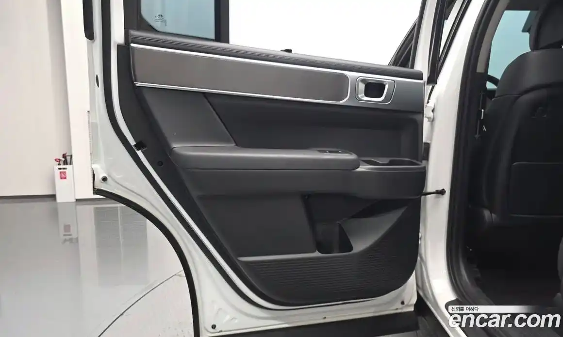 Hyundai Santa Fe 2023 2.5 автомат (гидро), фото 14