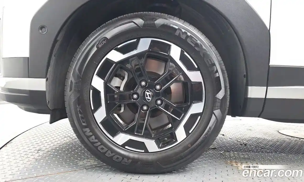 Hyundai Santa Fe 2023 2.5 автомат (гидро), фото 4