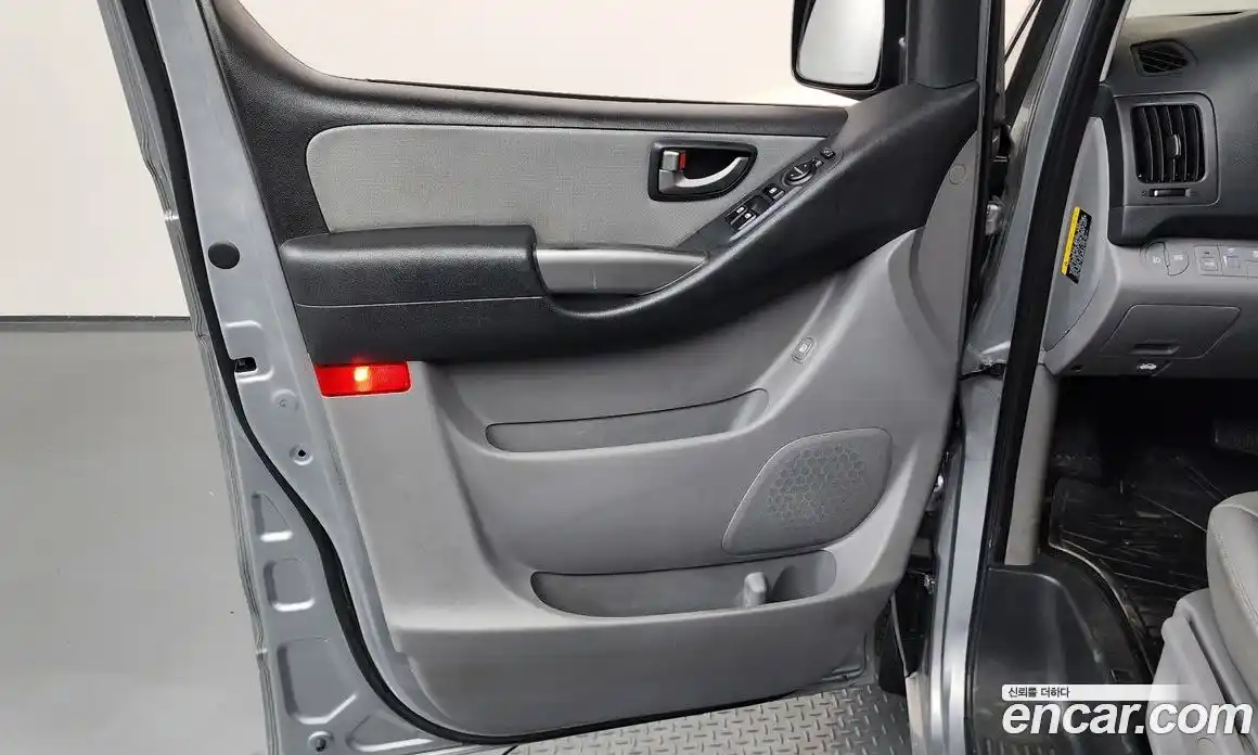 Hyundai Starex 2018 2.5 автомат (гидро), фото 14