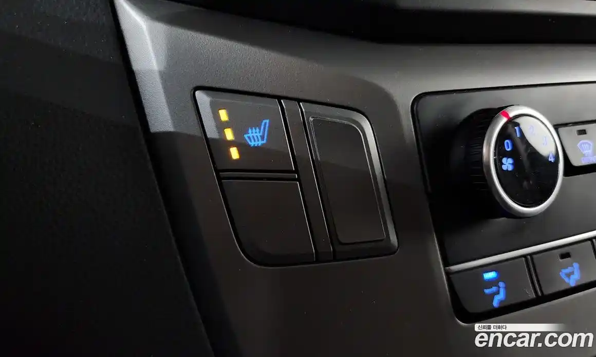 Hyundai Starex 2018 2.5 автомат (гидро), фото 24