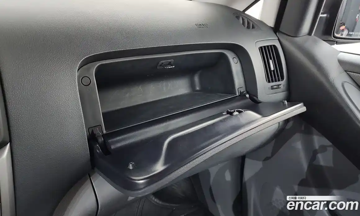 Hyundai Starex 2018 2.5 автомат (гидро), фото 31