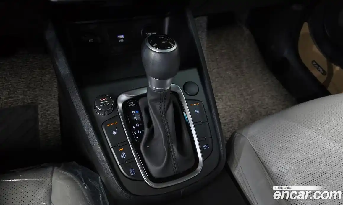 Hyundai Kona 2021 1.6 автомат (гидро), фото 12