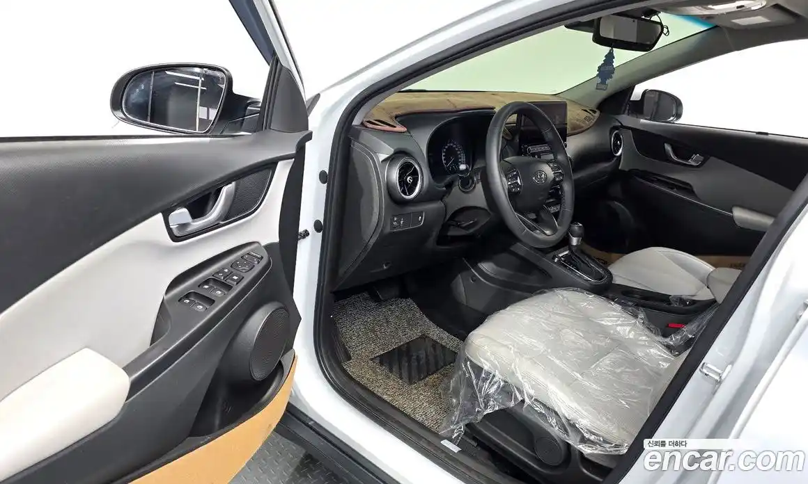 Hyundai Kona 2021 1.6 автомат (гидро), фото 13